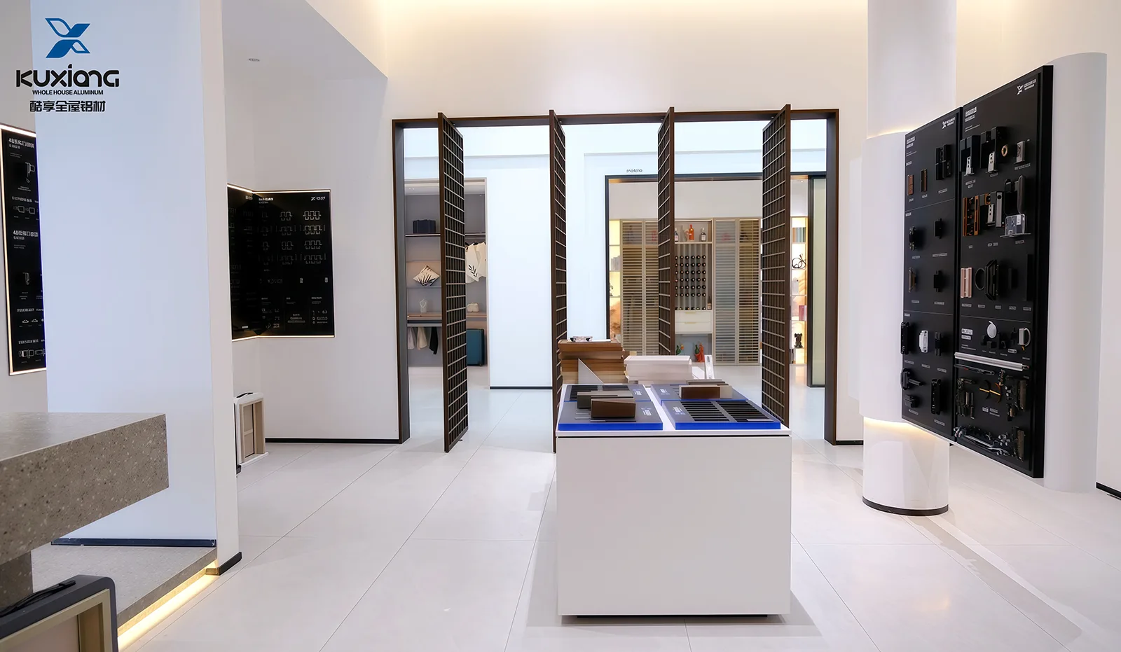 Showroom Perusahaan 1 Showroom Perusahaan 1